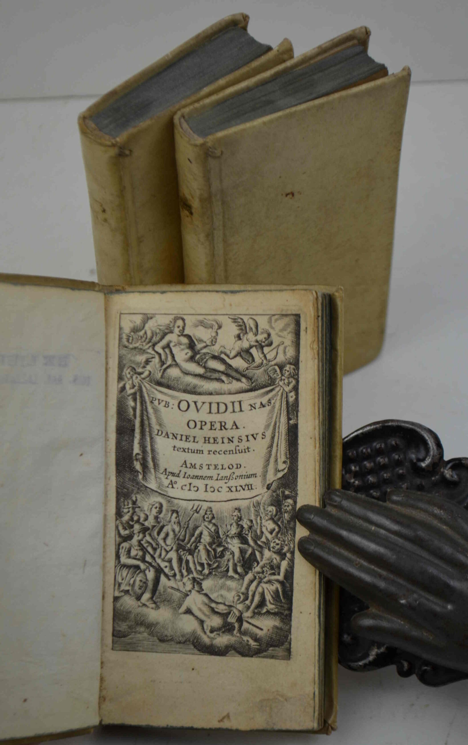 156590-1
